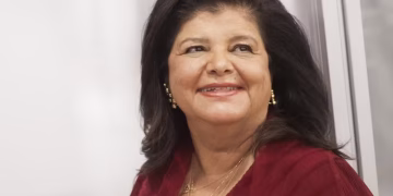 ‘Tem gente que pensa como pobre, age como rico e fica devendo aos outros’, disse Luiza Trajano