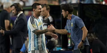 À prova do tempo, Messi avança por novos recordes ao liderar vitória da Argentina na estreia da Copa de 2026