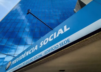 INSS cria novas regras e passa a exigir biometria em benefícios sociais; veja quem está isento
